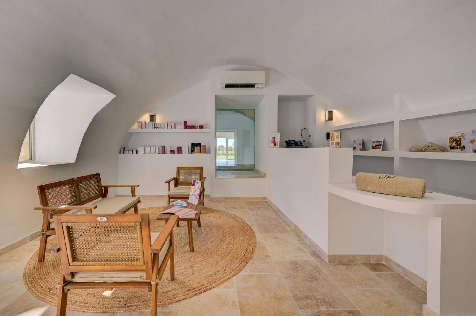 Domaine De Privadiere & Spa 于泽斯 外观 照片