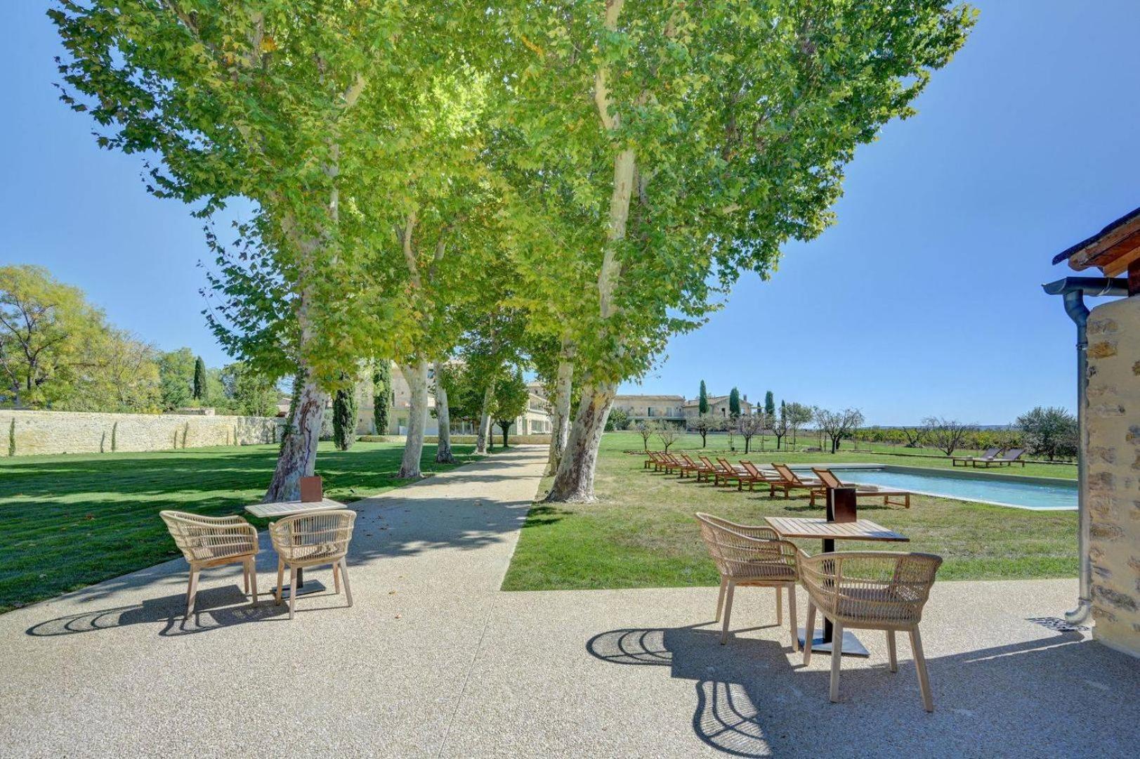 Domaine De Privadiere & Spa 于泽斯 外观 照片