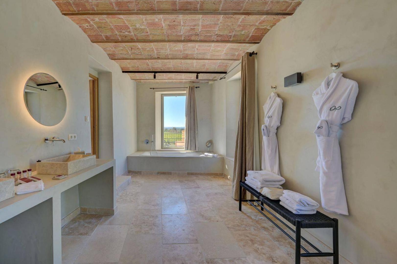 Domaine De Privadiere & Spa 于泽斯 外观 照片