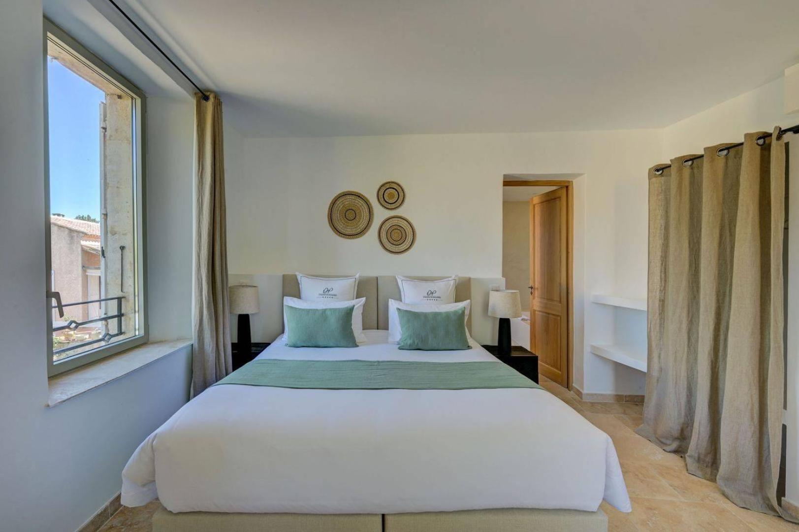 Domaine De Privadiere & Spa 于泽斯 外观 照片